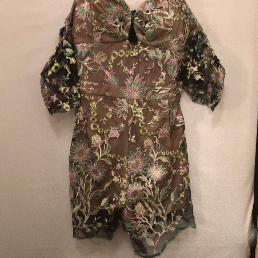Cute embroidered romper with back zipper